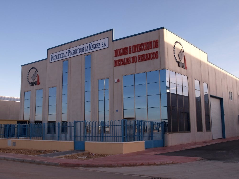 naves-rotulos-campollano Naves industriales | Rótulos