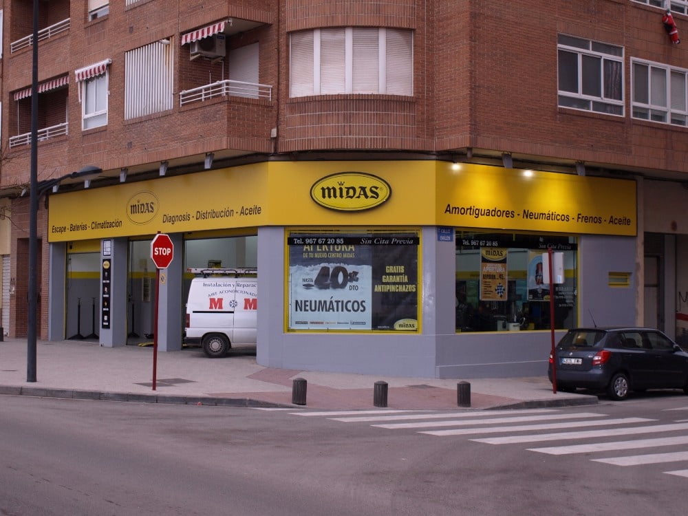 fachadas-rotulos Rótulos para fachadas en Albacete